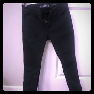 Super Skinny low rise Hollister Jeans in Black